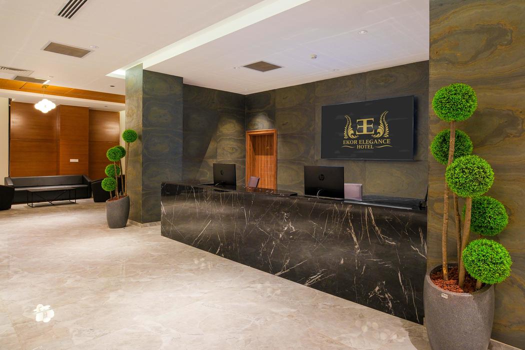 Ekor Elegance Hotel