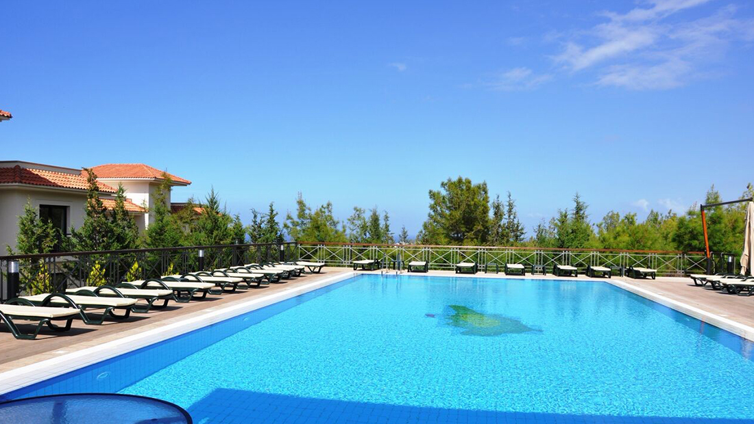 Korineum Golf & Beach Resort Hotel