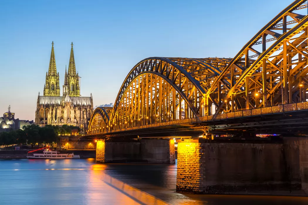 Benelüks Paris Alsace İsviçre Turu Pegasus HY ile / 7 Gece Otel Konaklamalı / İstanbul Çıkışlı