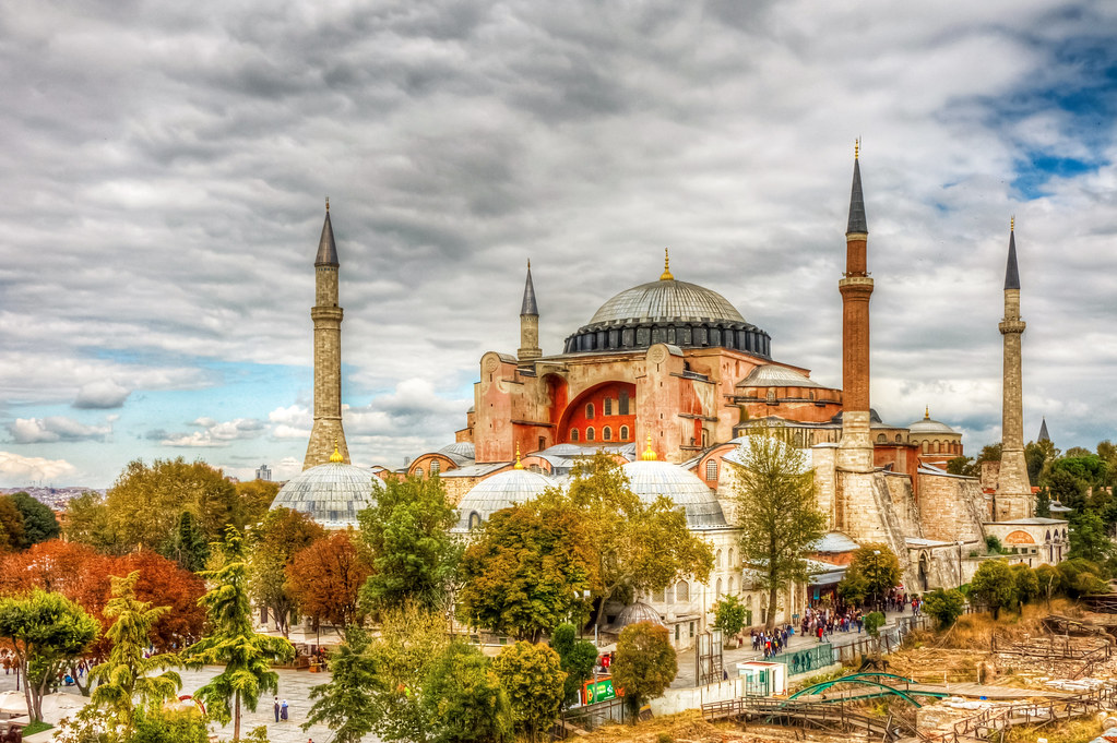 İstanbul Balat Adalar ve Saraylar Turu / 1 Gece Otel Konaklamalı / Ankara Çıkışlı