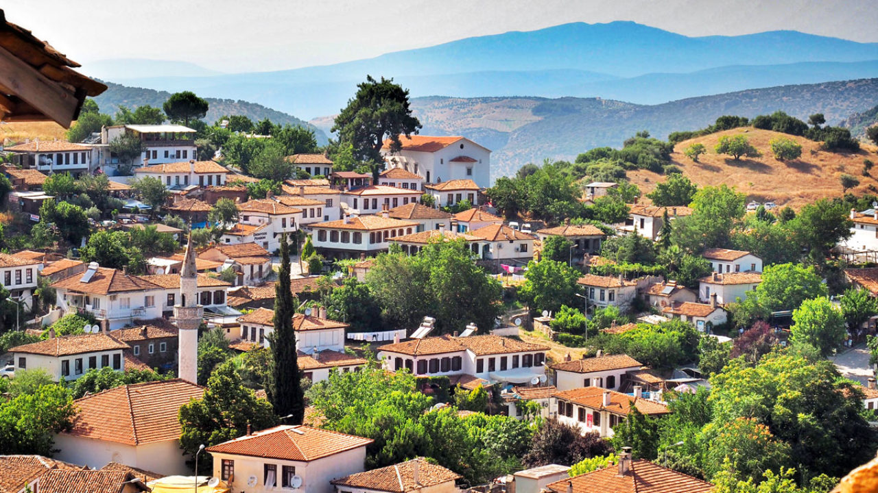 İzmir Çeşme Alaçatı Efes Şirince Turu / 1 Gece Otel Konaklamalı / Bursa Çıkışlı