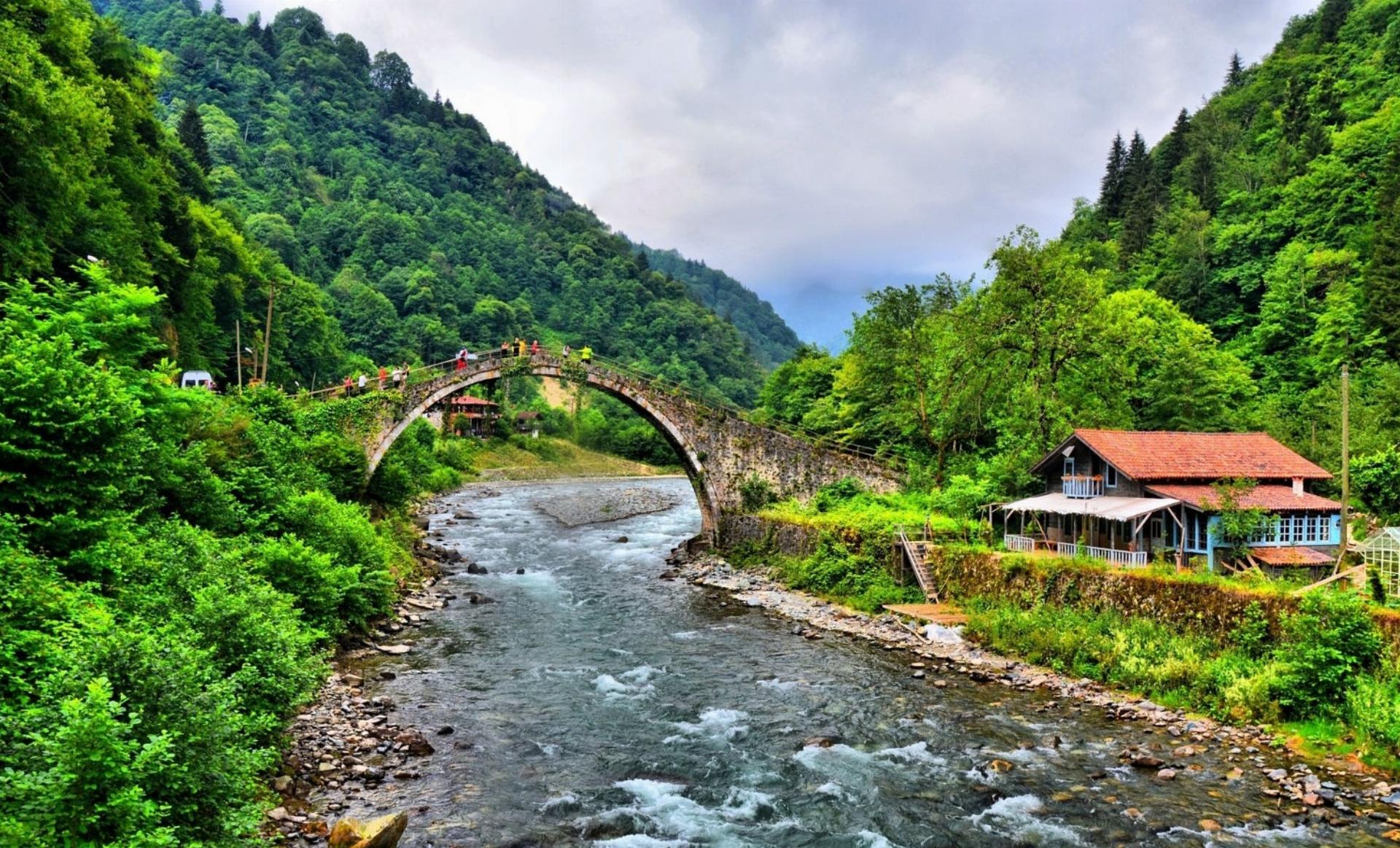 Karadeniz Yaylalar ve Batum Turu / 3 Gece Otel Konaklamalı / Ekstra Turlar Dahil / Ankara Çıkışlı
