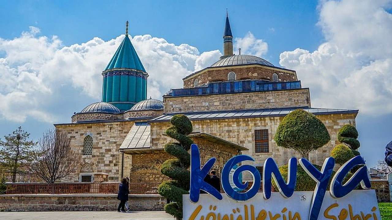 Konya Çatalhöyük Lale Bahçeleri YHT ile Gidiş-Dönüş / 1 Gece Otel Konaklamalı / İstanbul Çıkışlı