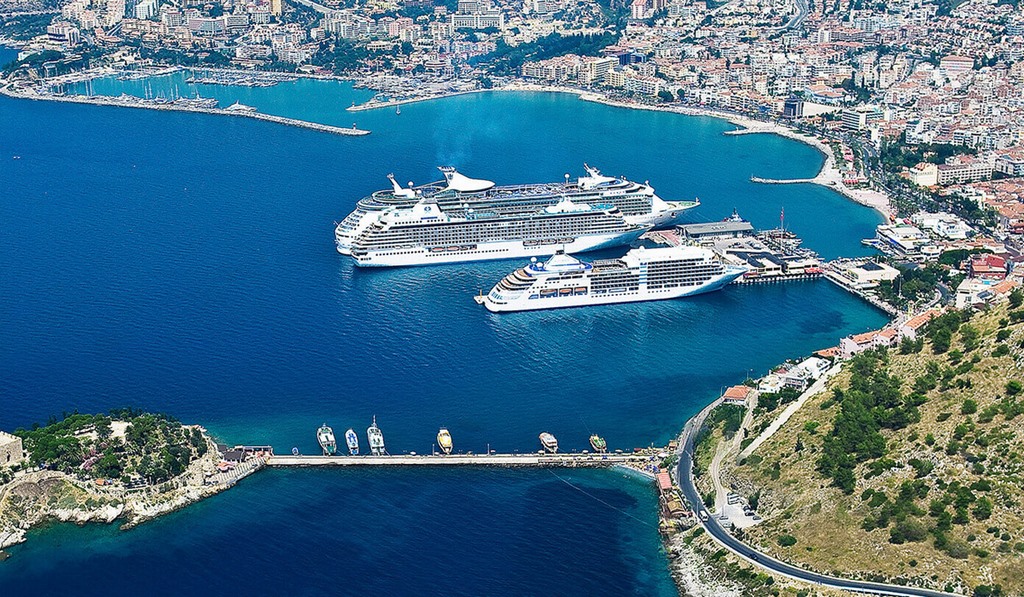 Kuşadası Çeşme Ayvalık Turu / 2 Gece Otel Konaklamalı / Bursa Çıkışlı