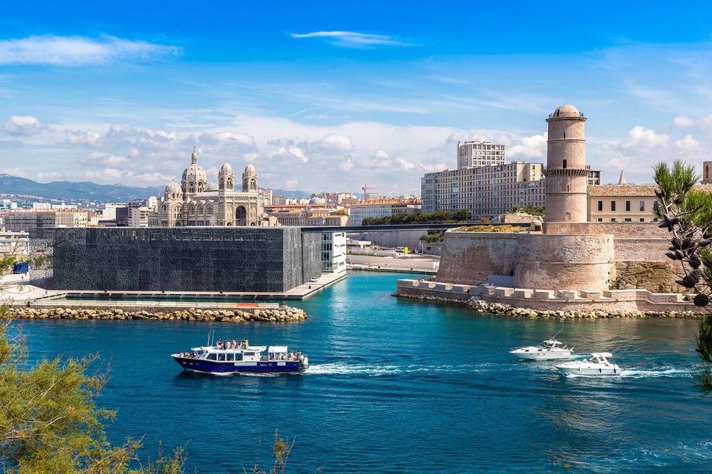 Marsilya Nice Milano Turu Pegasus Hy ile / 5 Gece Otel Konaklamalı / İstanbul Çıkışlı / 2027