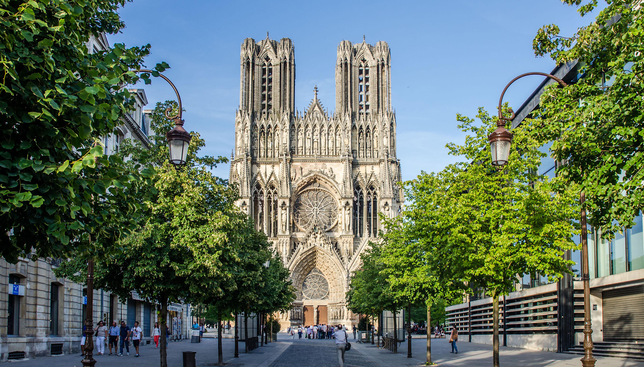 Mega Benelüks Paris Köln ve Alsace Turu Pegasus ile / 7 Gece Otel Konaklamalı / İstanbul Çıkışlı