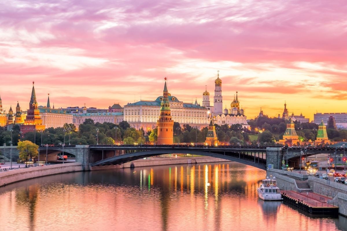 Moskova ve St. Petersburg Turu THY ile Yılbaşı Özel / 5 Gece Otel Konaklamalı / İstanbul Çıkışlı