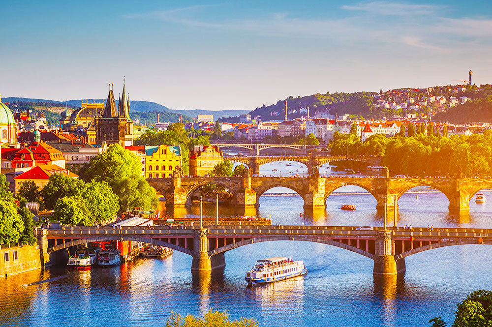 Orta Avrupa Masalı Turu Otobüs ile Ekstra Turlar Dahil / 7 Gece Otel Konaklamalı / İstanbul Çıkışlı