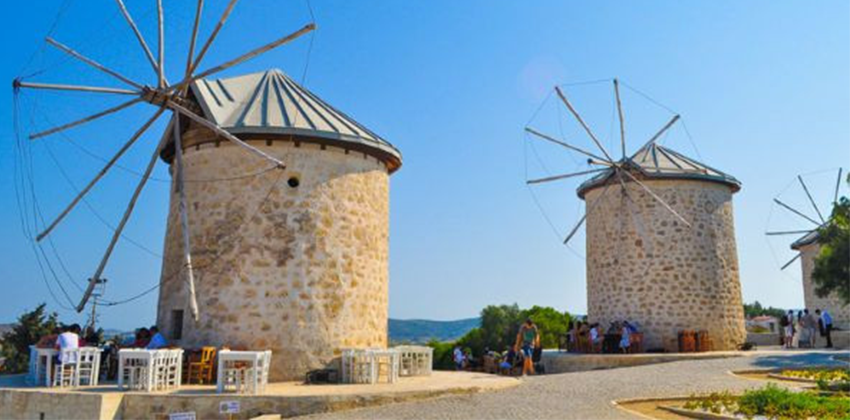 Salda Gölü Pamukkale Çeşme Alaçatı Turu / 1 Gece Otel Konaklamalı / İstanbul Çıkışlı