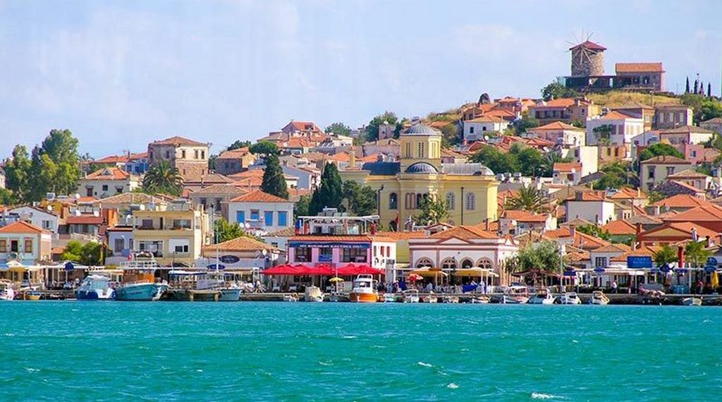 Kuşadası Çeşme Ayvalık Turu / 2 Gece Otel Konaklamalı / İstanbul Çıkışlı / 15 Temmuz Ozel